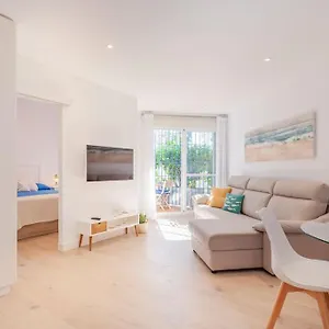 https://faro-puerto-estepona.es-andalucia.com